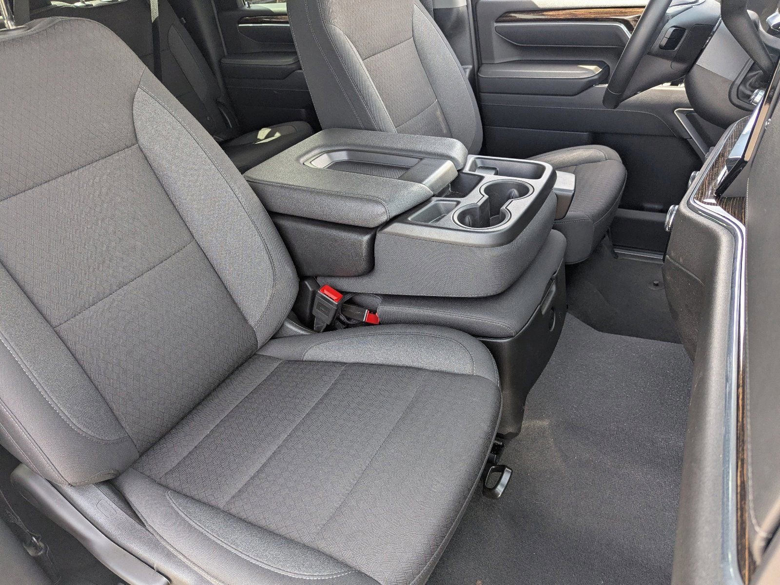 Used 2025 GMC Sierra 2500 SLE image 11