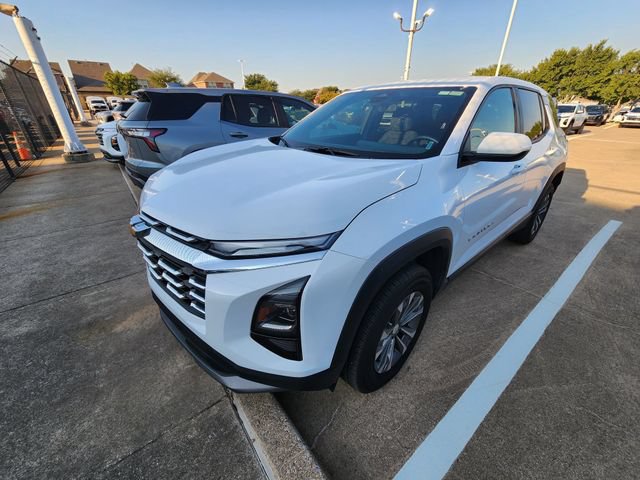 Used 2026 Chevrolet Equinox LT FWD image 3