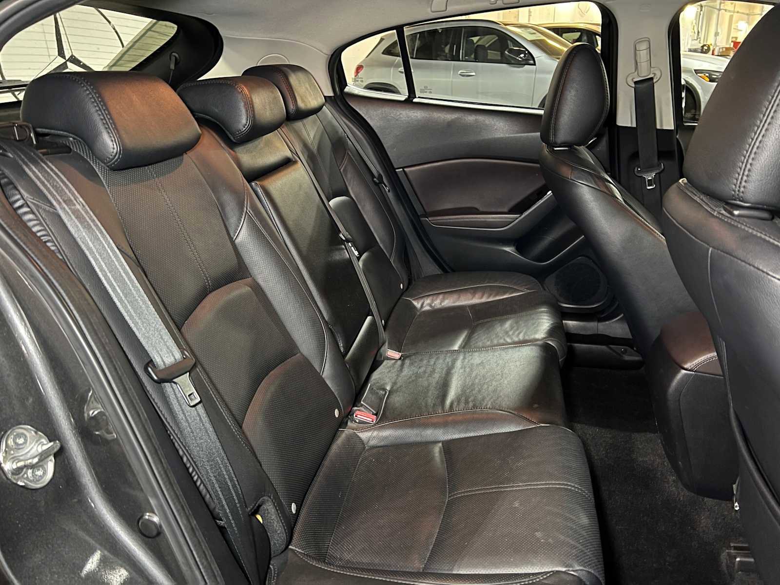 Used 2018 MAZDA MAZDA3 Grand Touring w/ Premium Equipment Package image 13