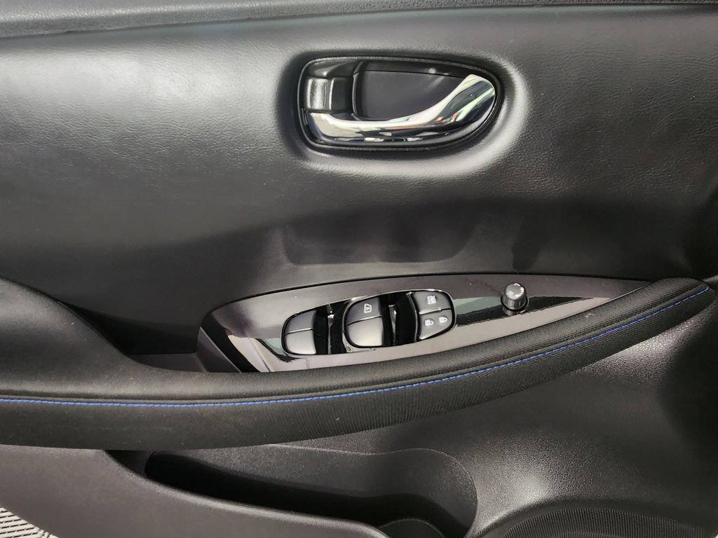 Certified 2024 Nissan Leaf SV Plus image 9