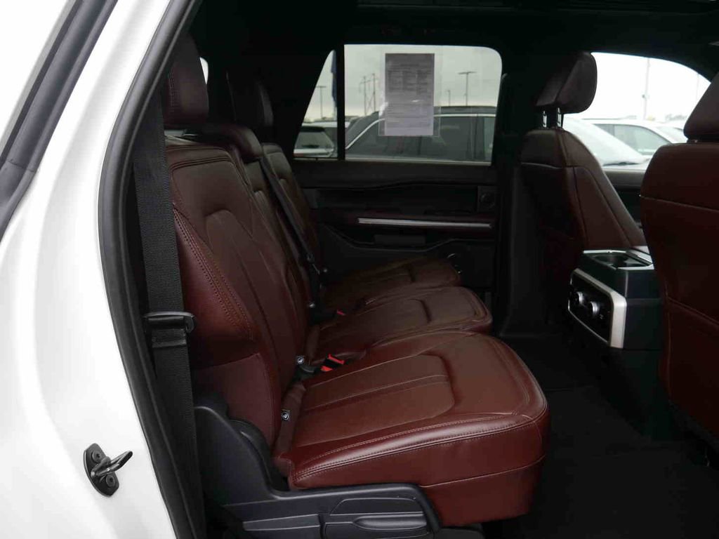 Used 2024 Ford Expedition Max Limited image 24