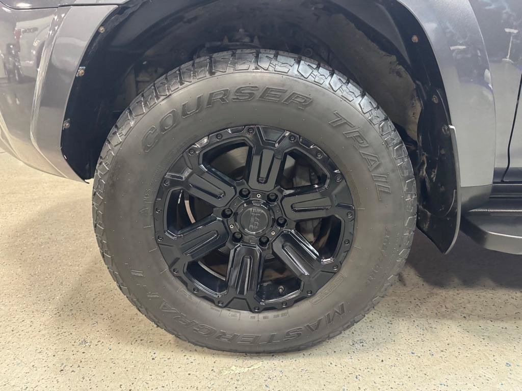 Used 2019 Toyota 4Runner TRD Off-Road AWD/4WD image 24