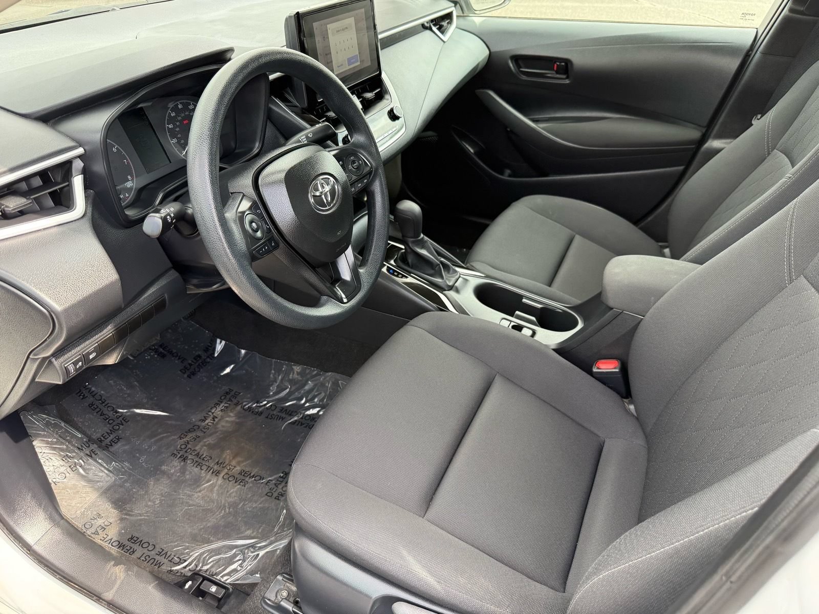 Used 2025 Toyota Corolla LE FWD image 12