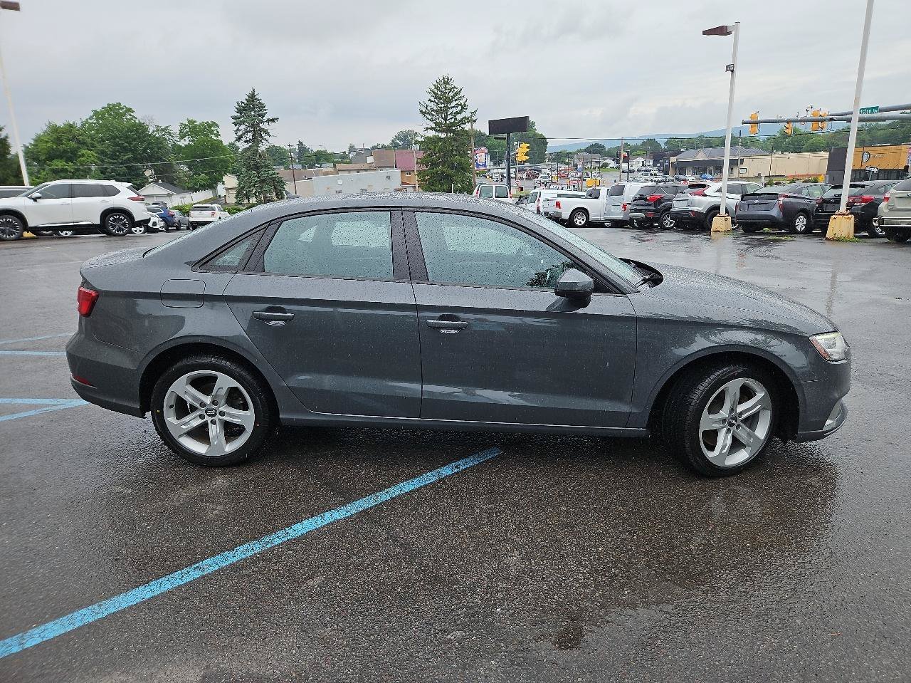 Used 2017 Audi A3 2.0T Premium w/ Convenience Package AWD/4WD image 2