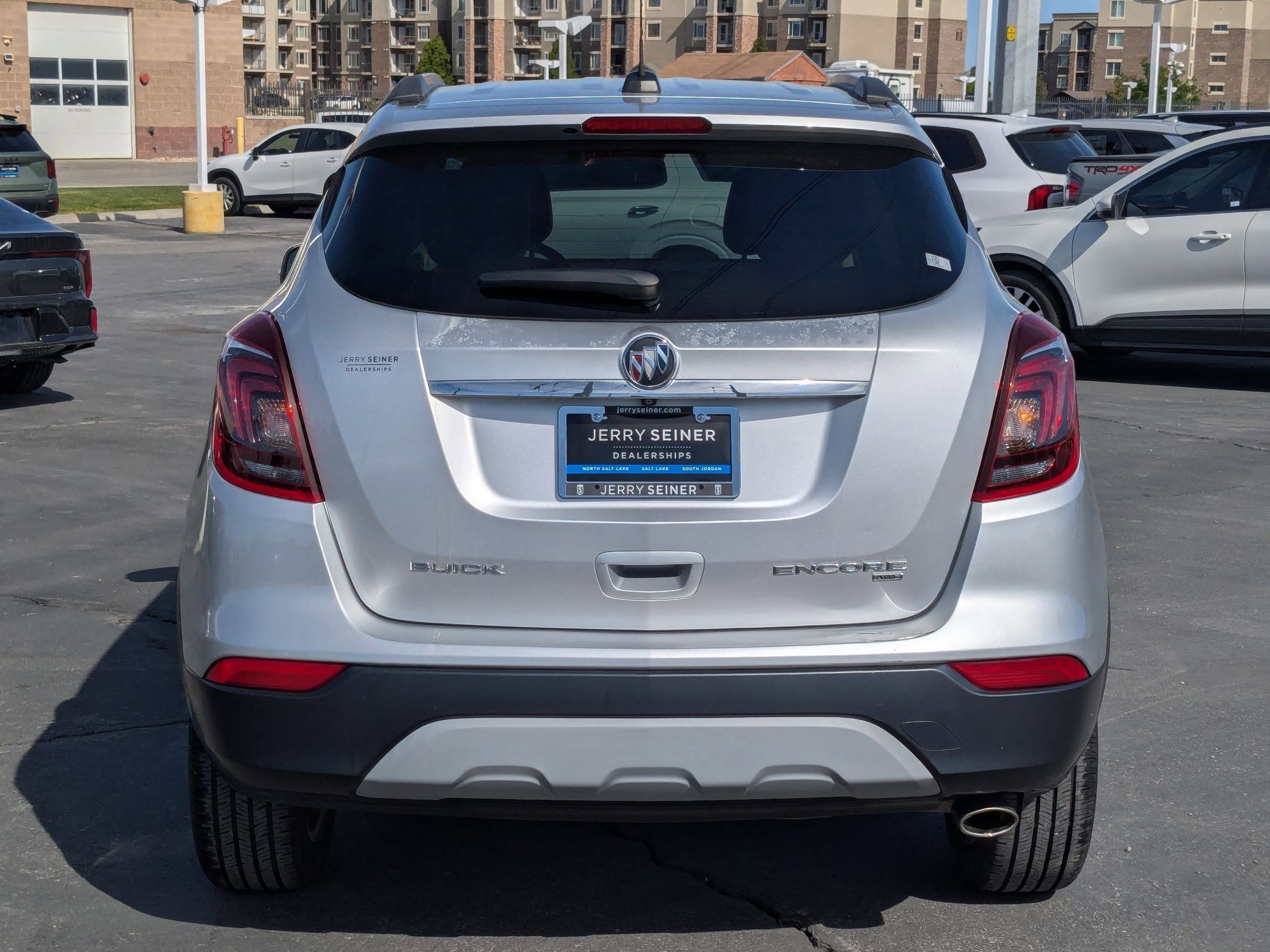 Used 2018 Buick Encore Preferred AWD/4WD image 4