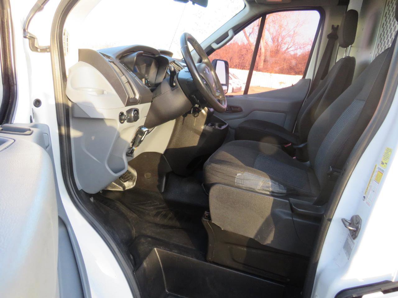 Used 2017 Ford Transit 250 130 Medium Roof RWD image 33