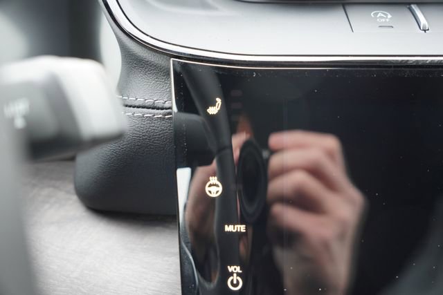 New 2026 Jeep Grand Cherokee Laredo image 13