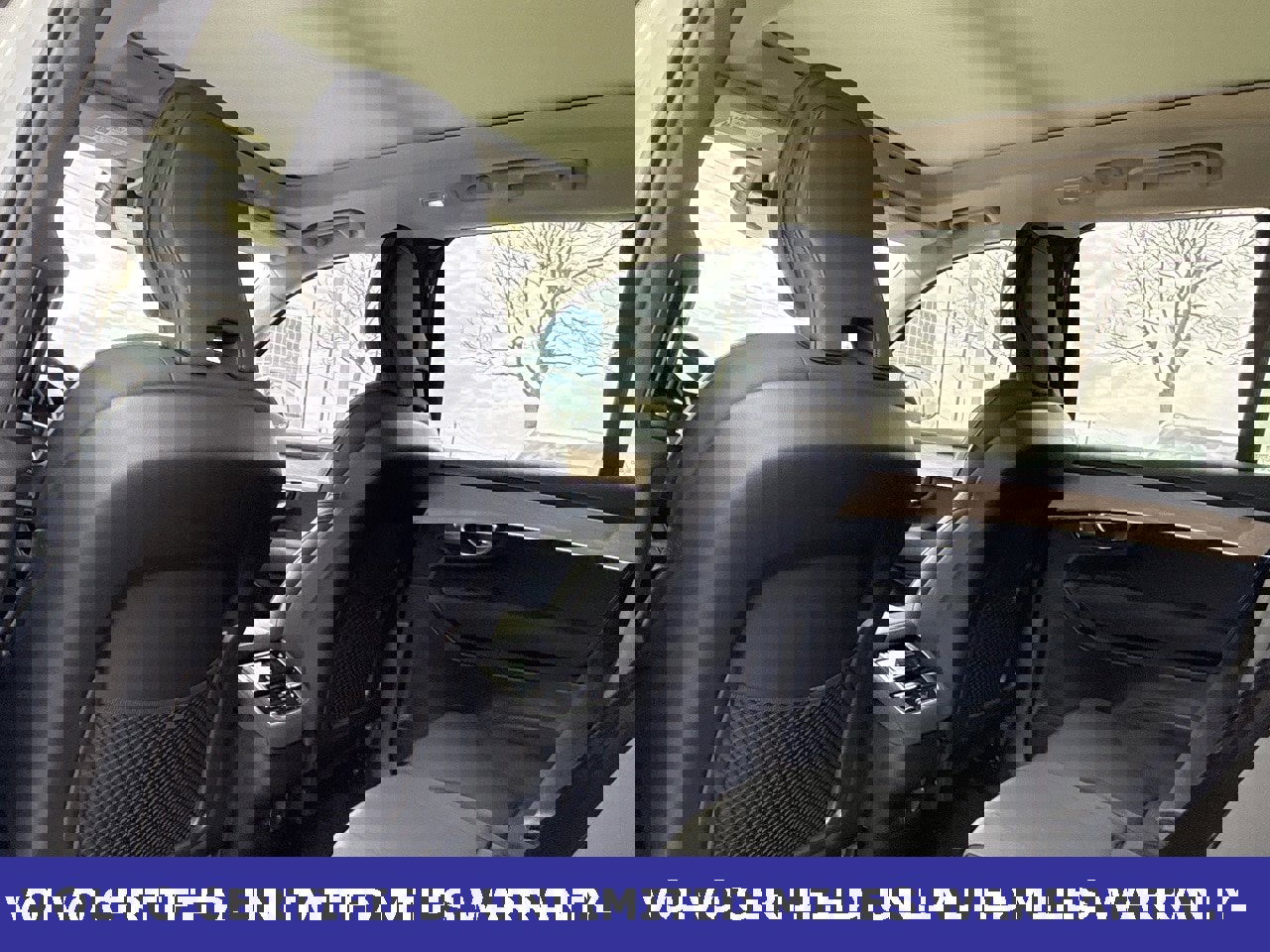 Certified 2025 Volvo XC90 B6 Plus image 26