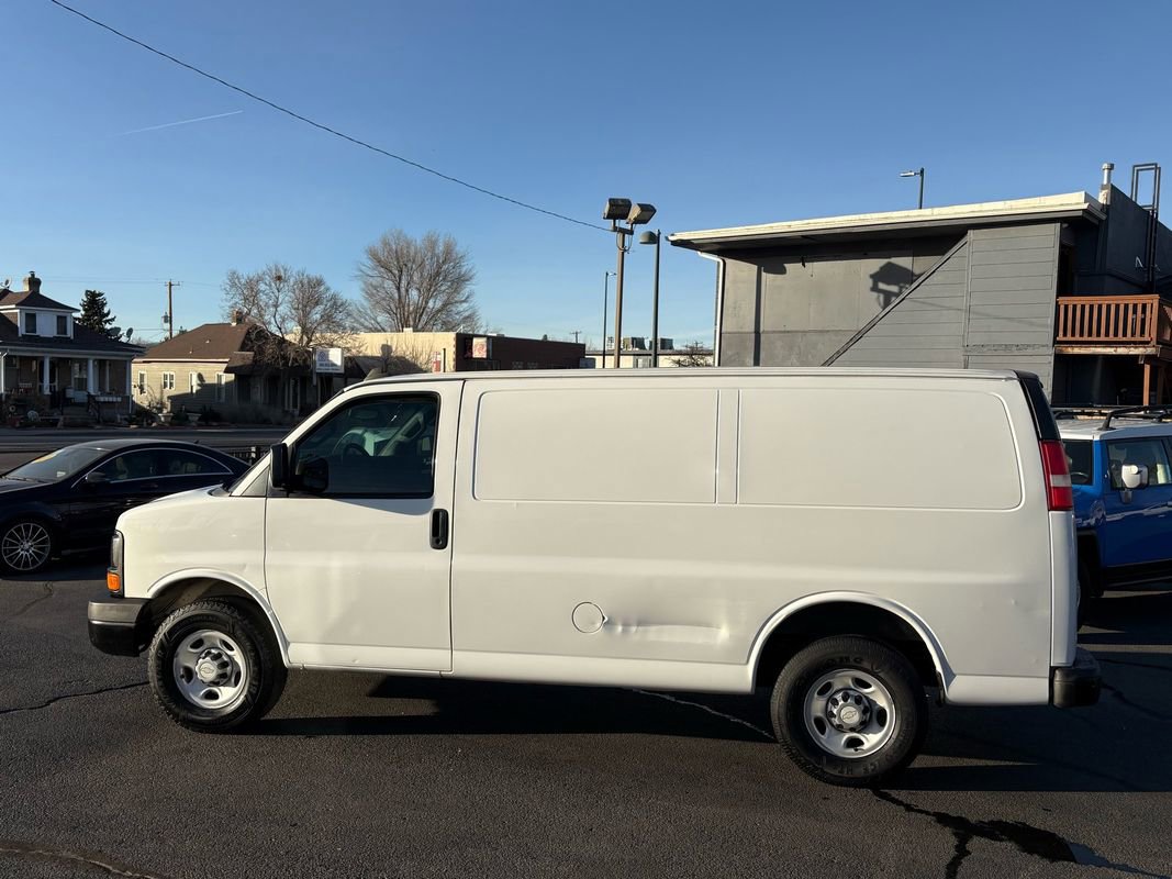 Used 2016 Chevrolet Express 3500 image 6