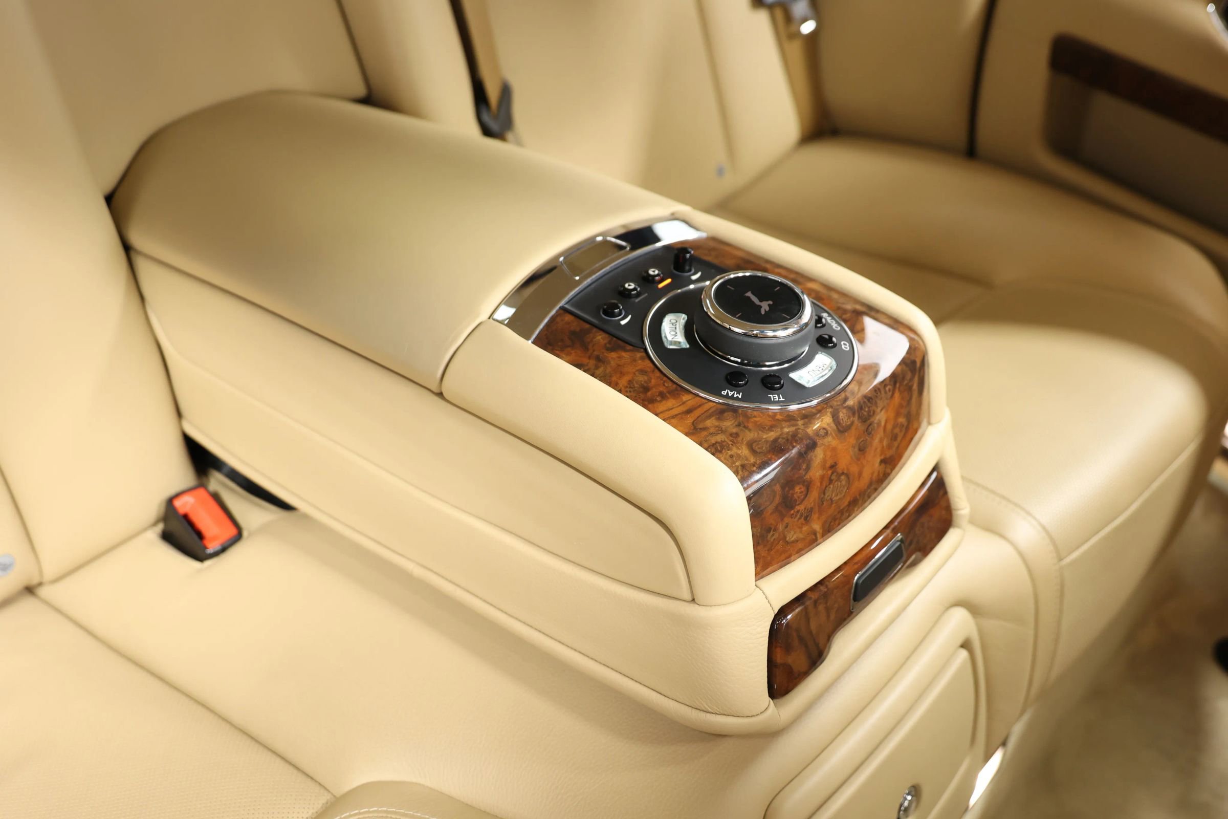 Used 2015 Rolls-Royce Ghost image 89