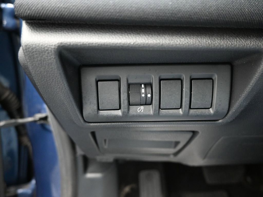 Used 2020 Subaru Outback Premium image 31