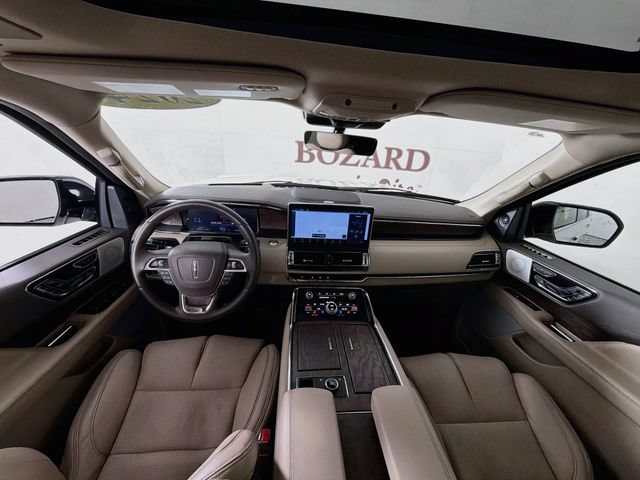 Certified 2024 Lincoln Navigator Reserve AWD/4WD image 31