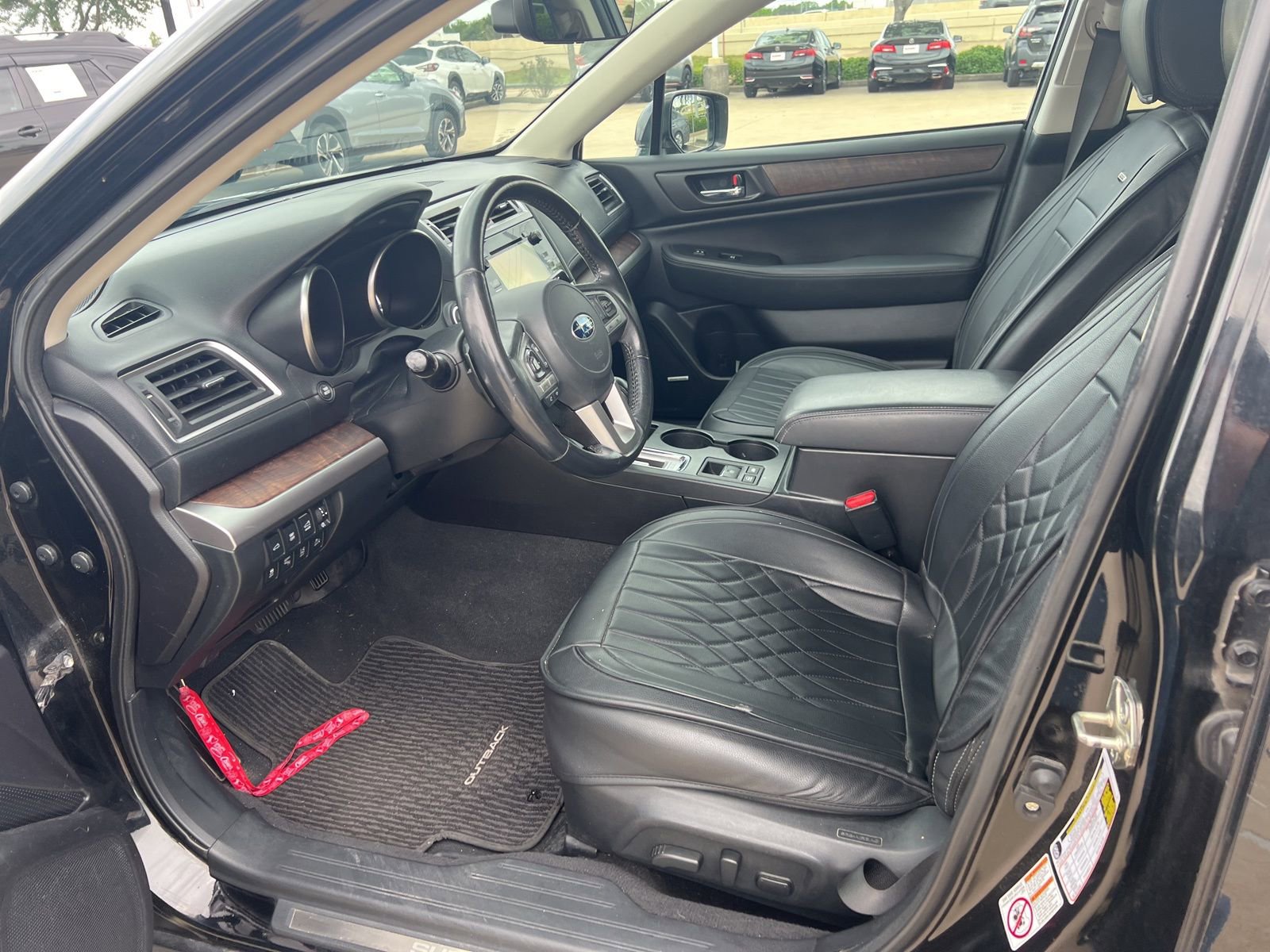 Used 2017 Subaru Outback 2.5i Limited AWD/4WD image 3