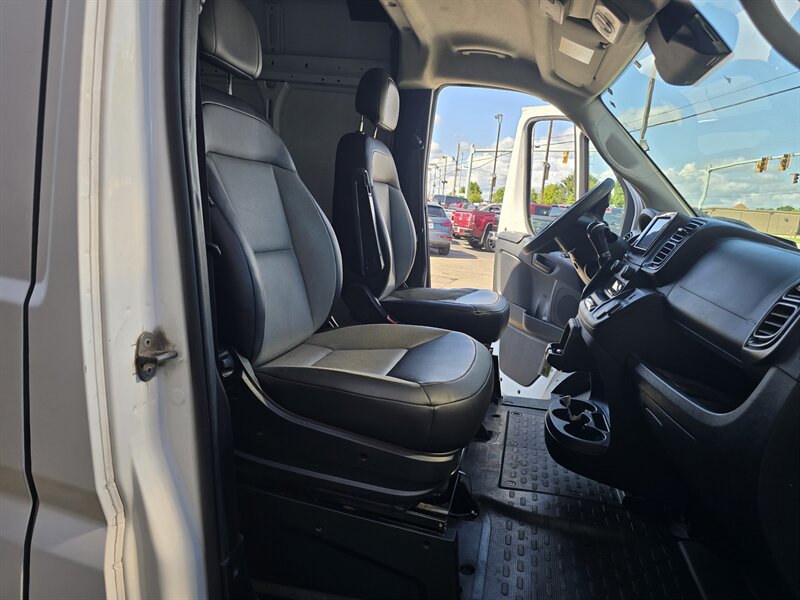Used 2023 RAM ProMaster 2500 FWD image 12