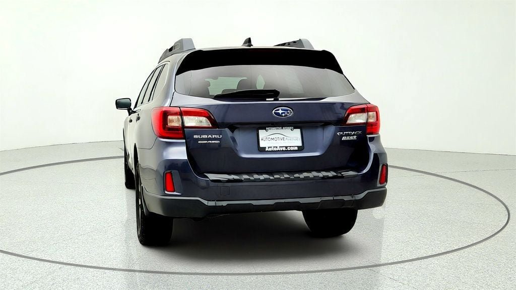 Used 2016 Subaru Outback 2.5i Limited AWD/4WD image 6