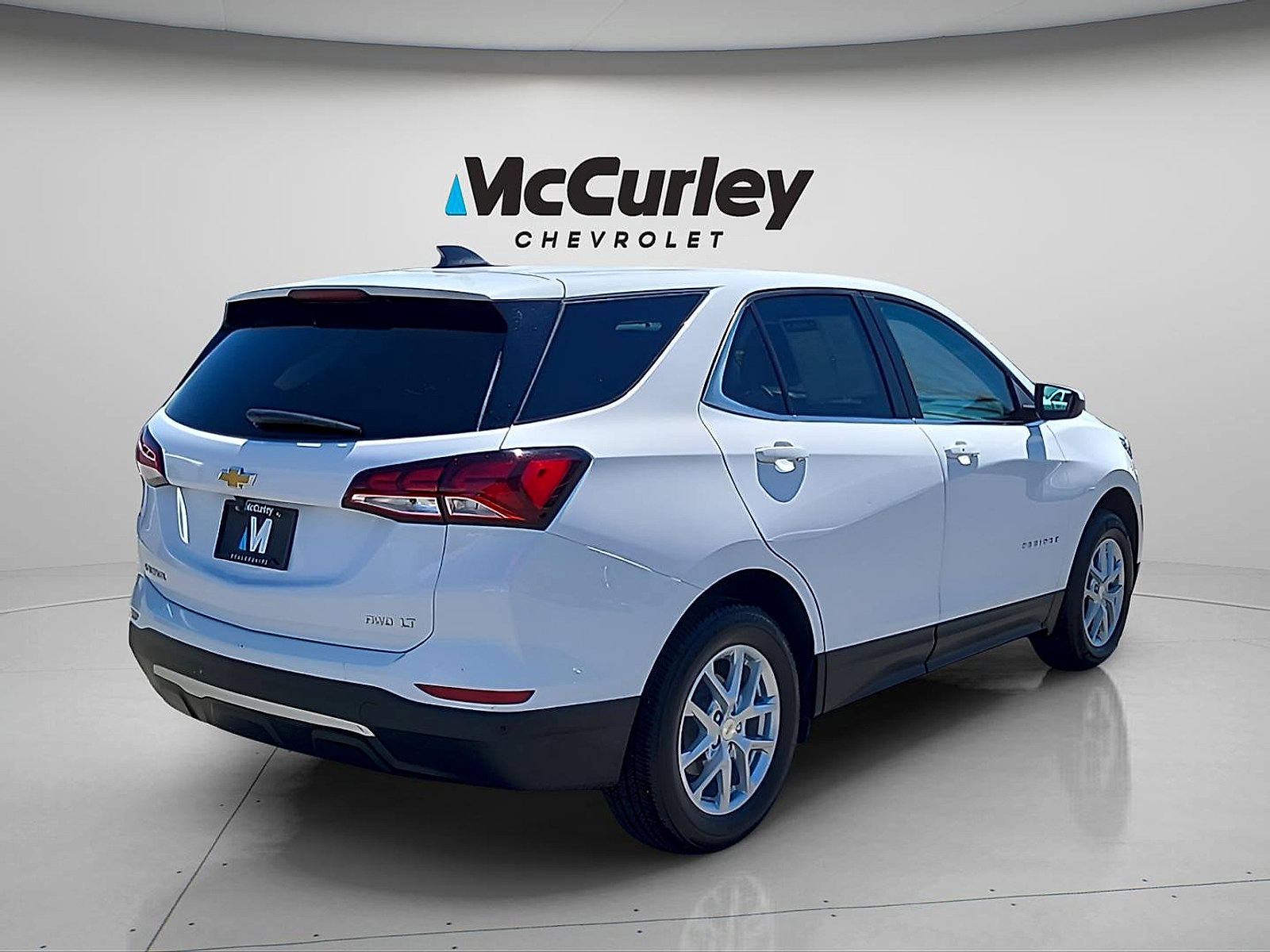 Used 2024 Chevrolet Equinox LT AWD/4WD image 7