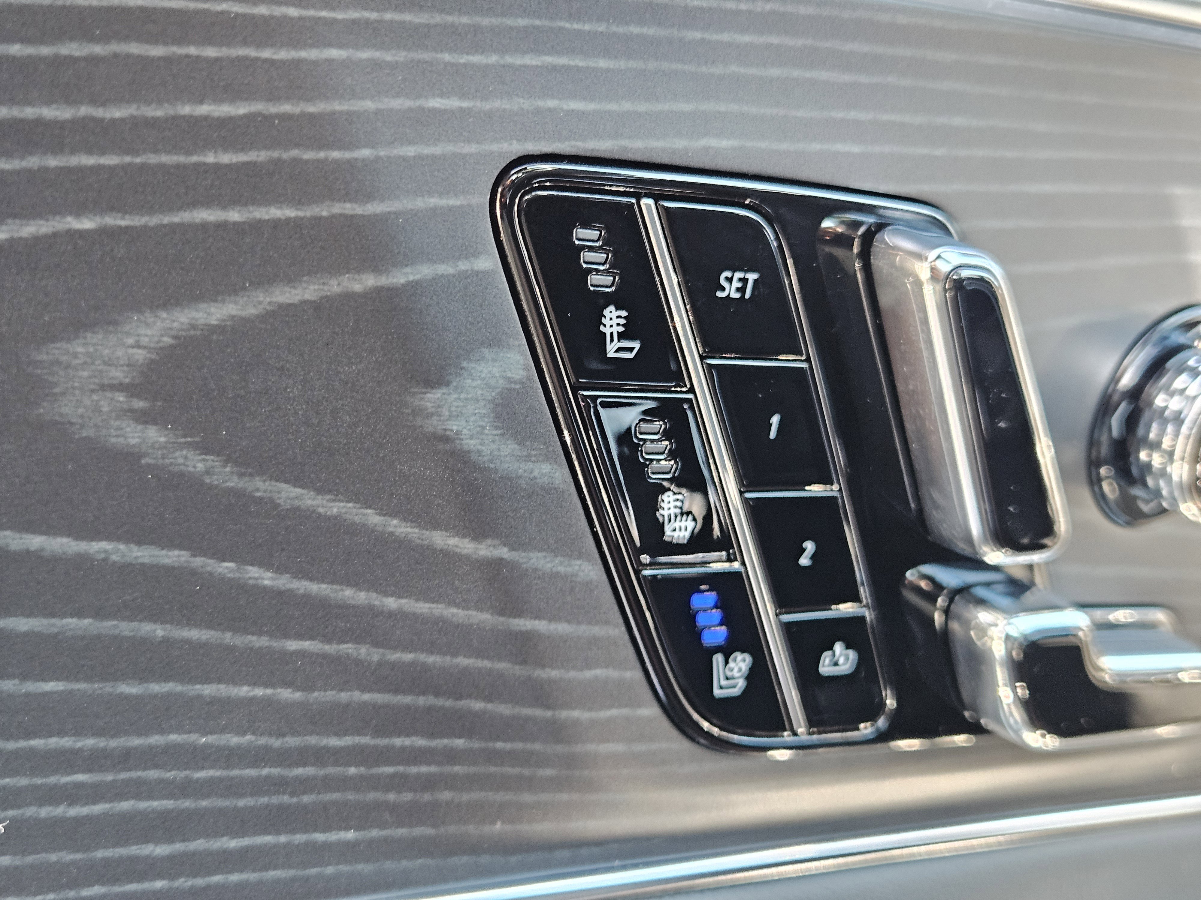 New 2026 Cadillac Lyriq V image 29