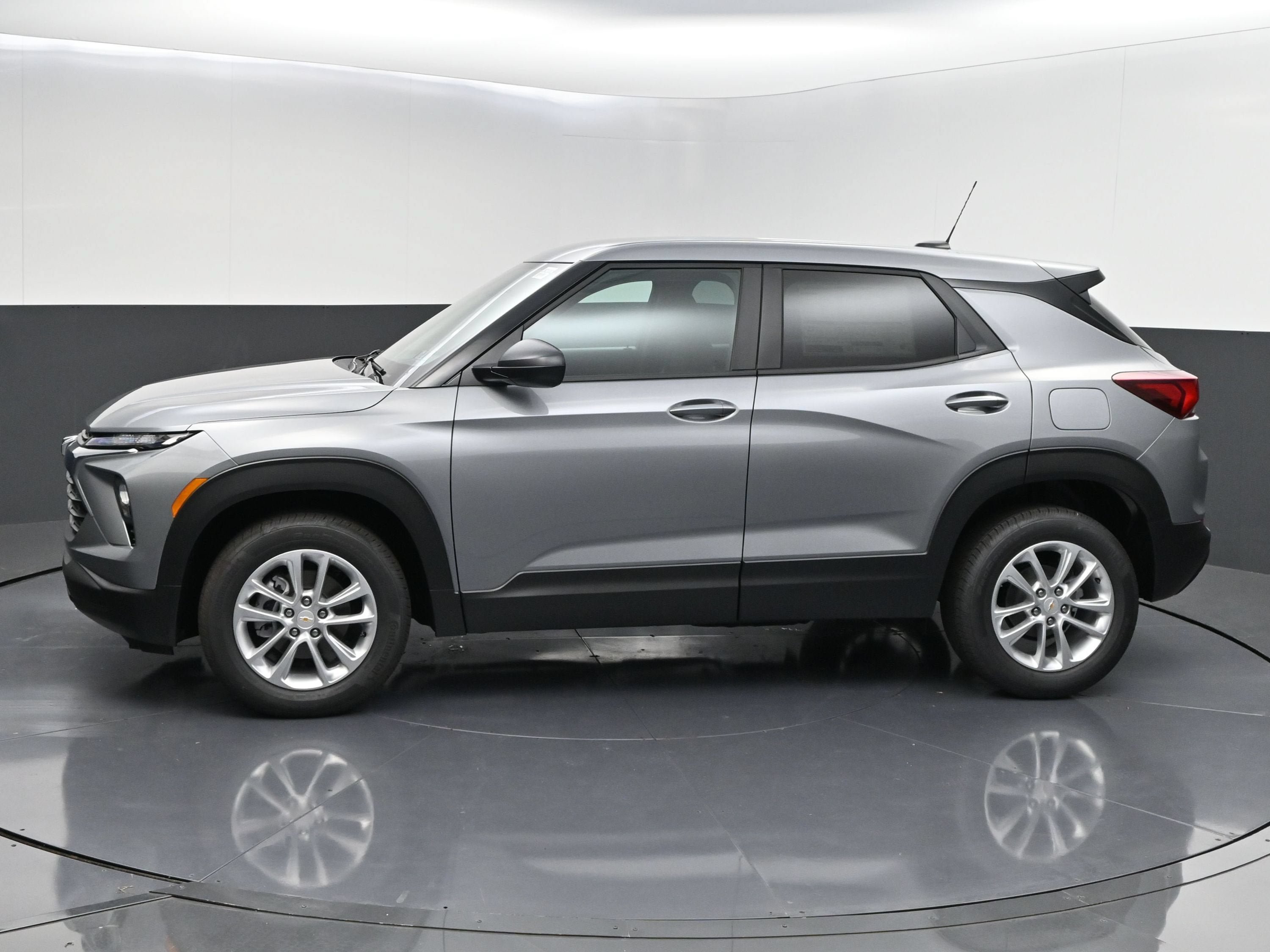 New 2026 Chevrolet TrailBlazer LS w/ LS Convenience Package AWD/4WD image 5