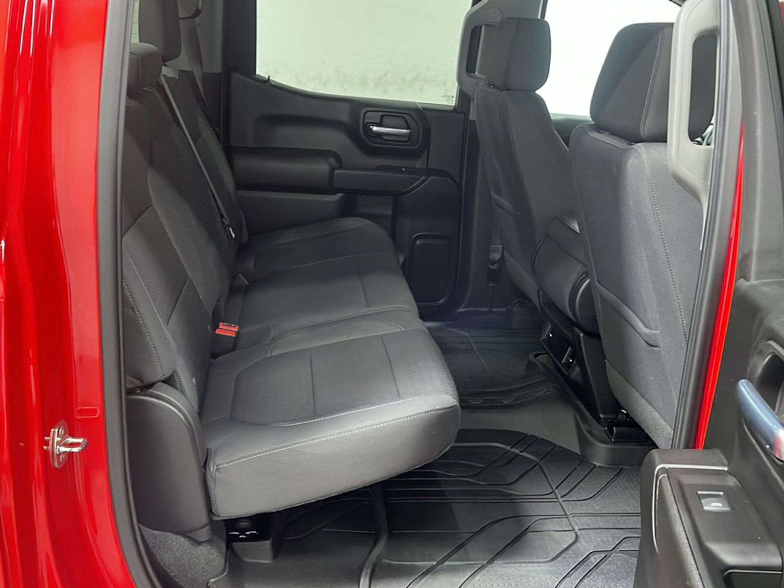 Used 2022 Chevrolet Silverado 1500 Custom w/ LPO, Dark Essentials Package AWD/4WD image 17