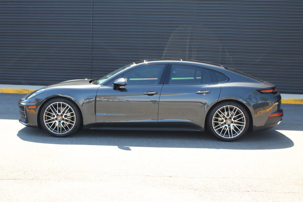 Certified 2025 Porsche Panamera 4 image 2