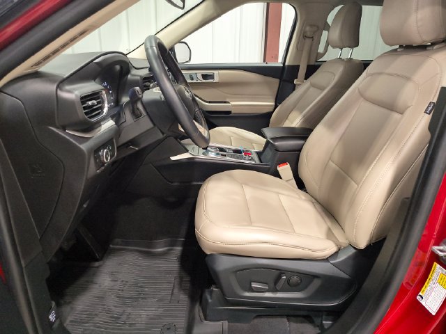Certified 2023 Ford Explorer XLT w/ Equipment Group 202A AWD/4WD image 13