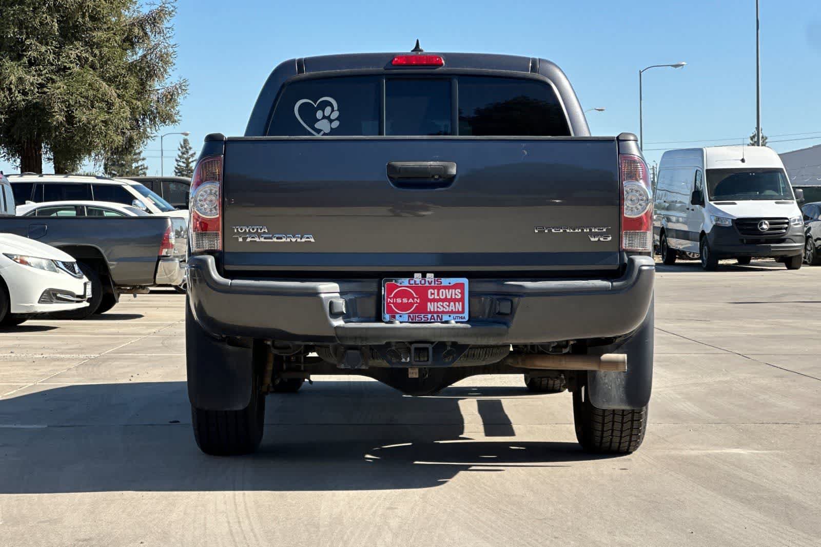 Used 2015 Toyota Tacoma PreRunner w/ TRD Sport Package RWD image 8