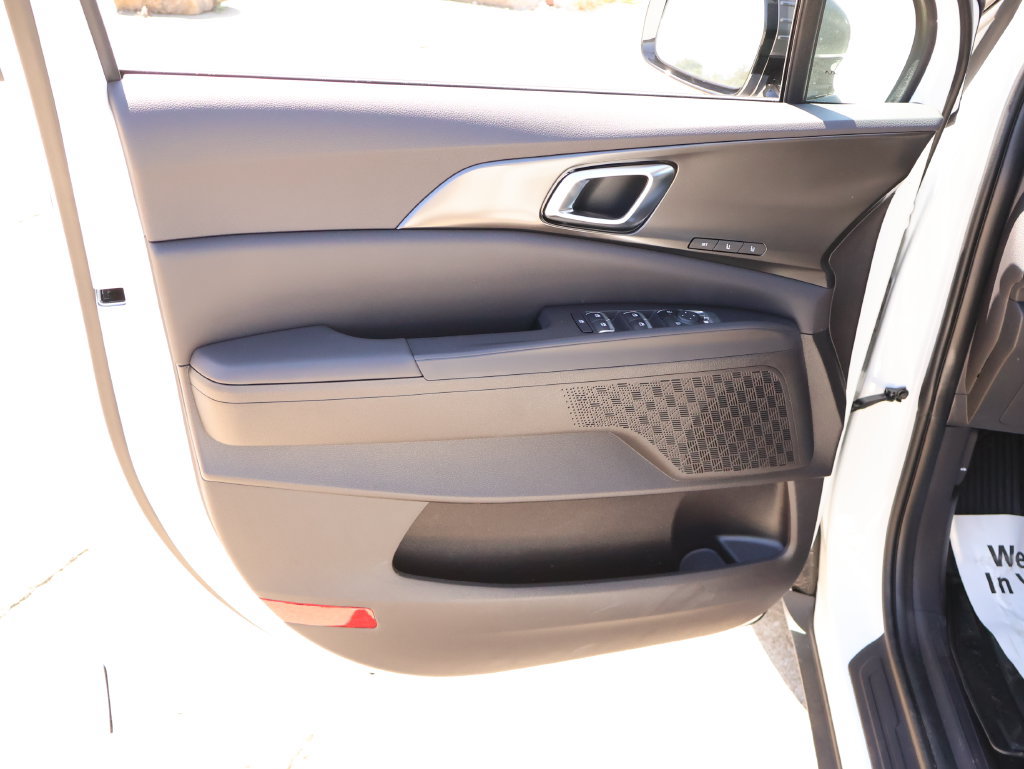 New 2027 Kia Carnival SX w/ Dark Edition Package FWD image 21