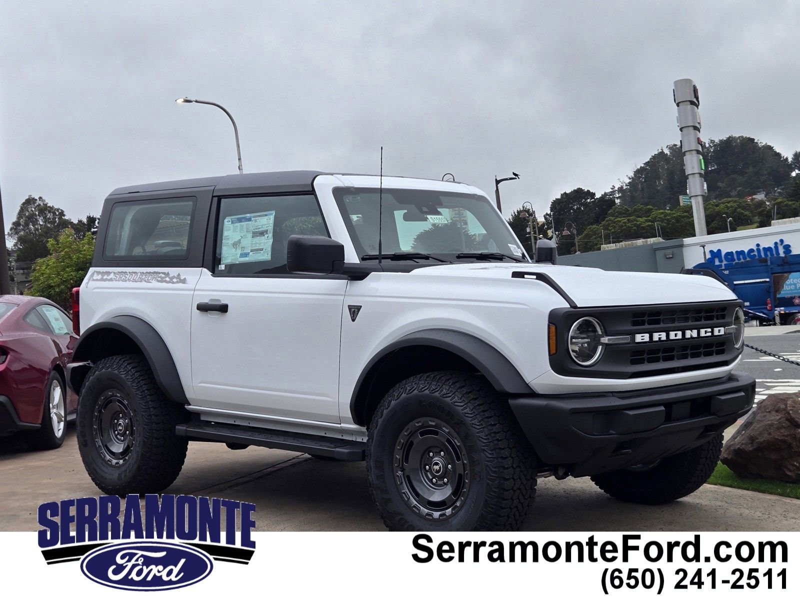 New 2025 Ford Bronco 2-Door w/ Sasquatch Package image 1