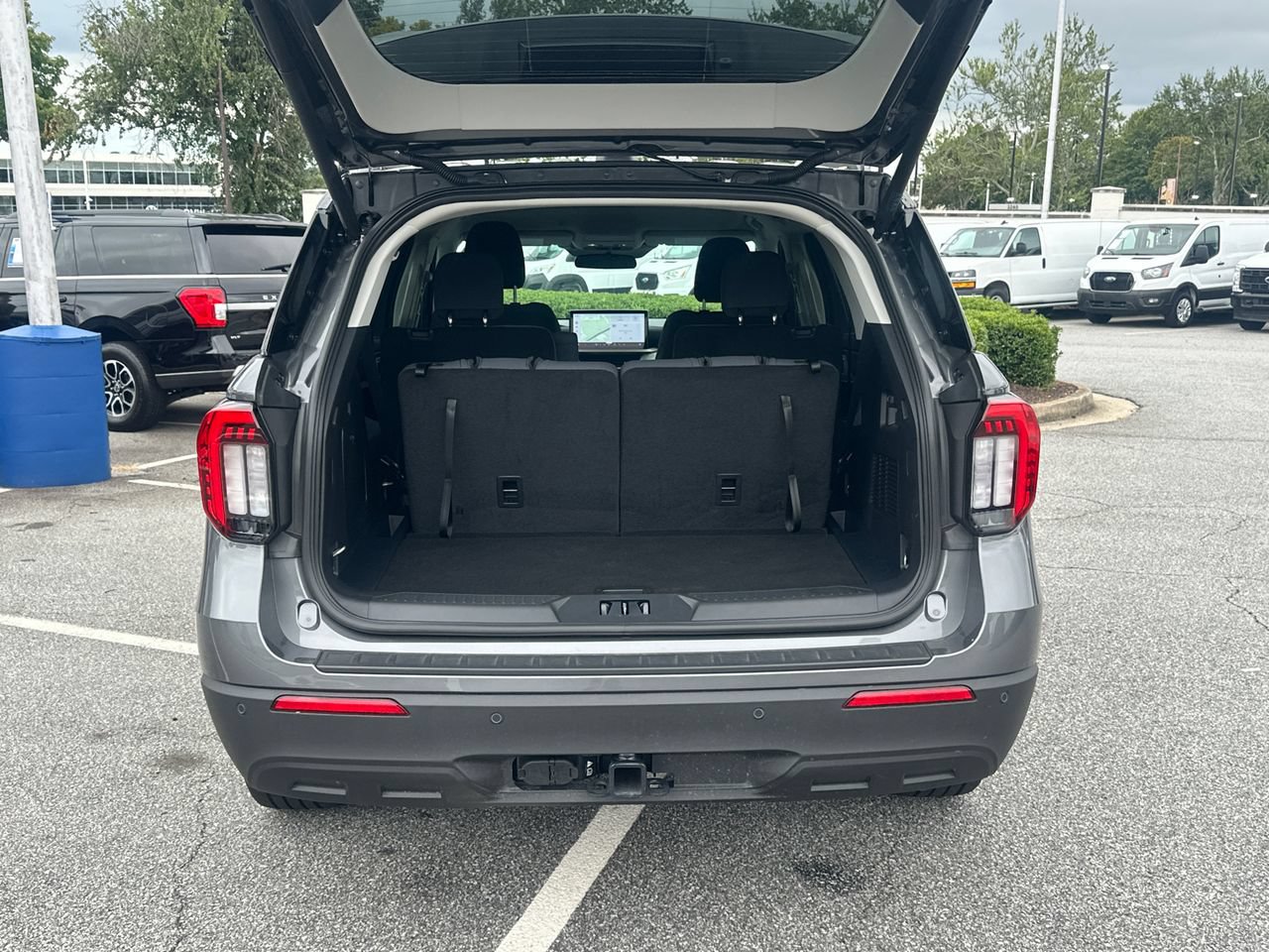 New 2026 Ford Explorer Active RWD image 18