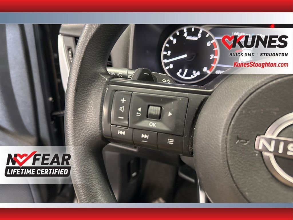 Used 2023 Nissan Rogue S image 25