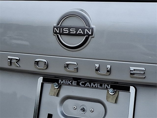 Used 2023 Nissan Rogue SL w/ SL Premium Package image 32