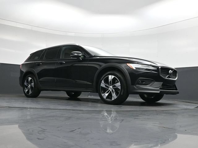 Used 2025 Volvo V60 B5 Cross Country Plus AWD/4WD image 31