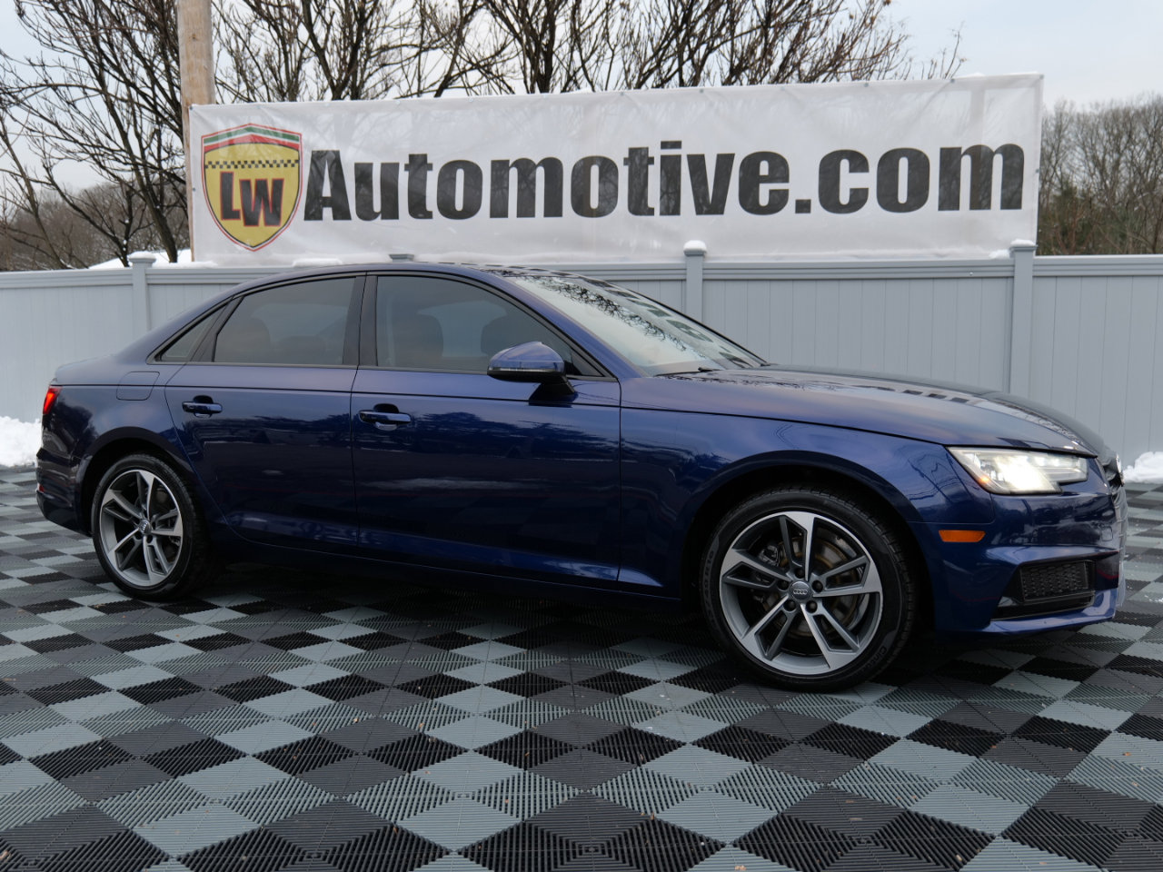 Used 2019 Audi A4 2.0T Premium image 3
