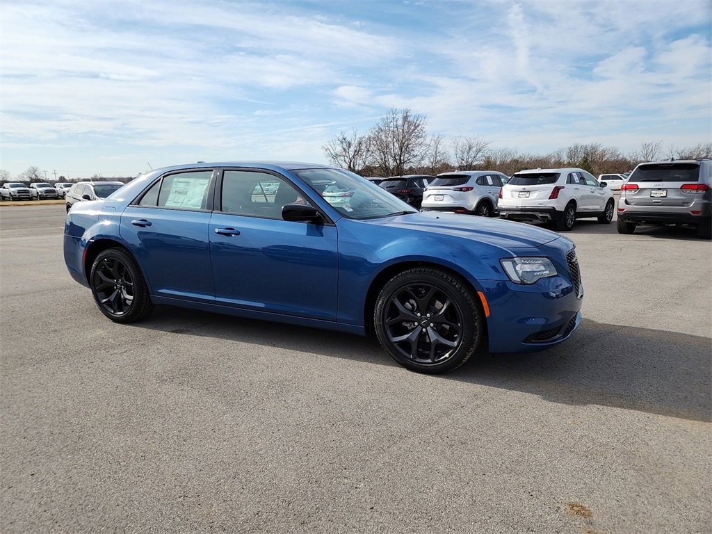 New 2023 Chrysler 300 Touring w/ Sport Appearance Package