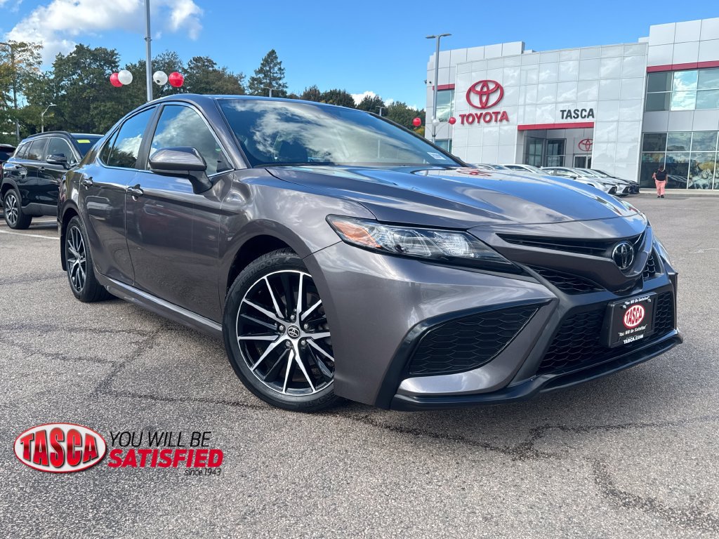 Used 2021 Toyota Camry SE