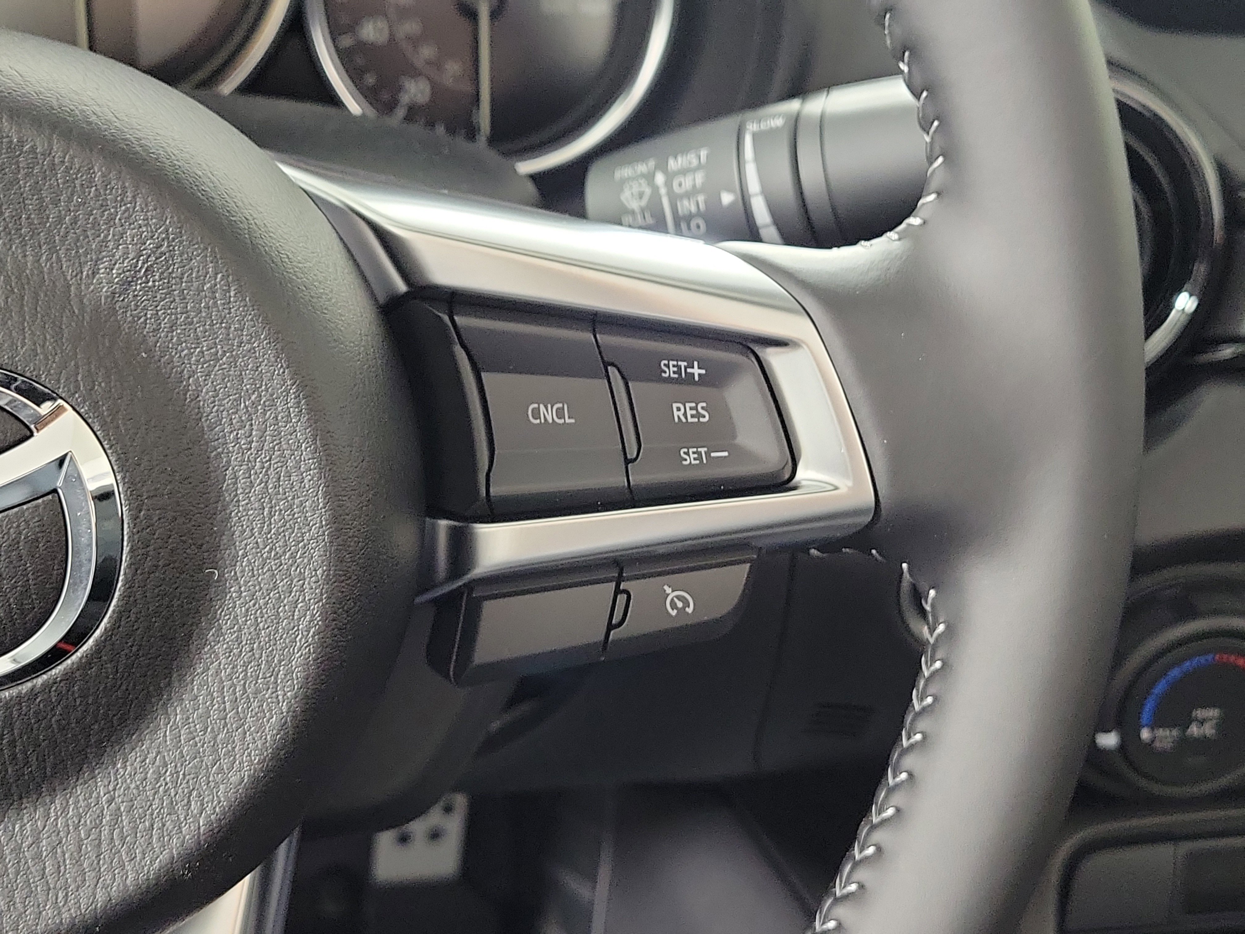 New 2026 MAZDA MX-5 Miata Club w/ Interior Package RWD image 16