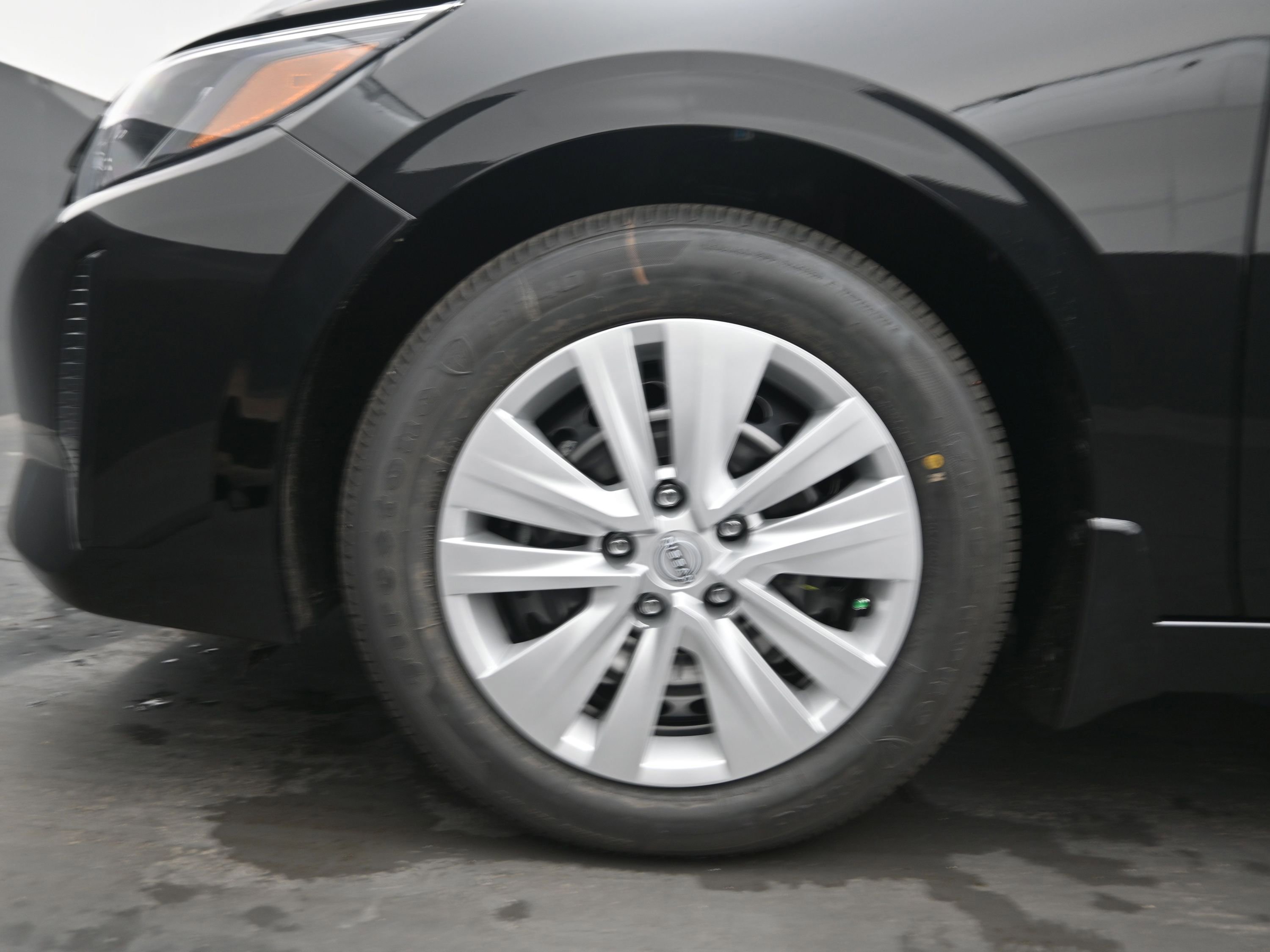 New 2025 Nissan Sentra S image 9