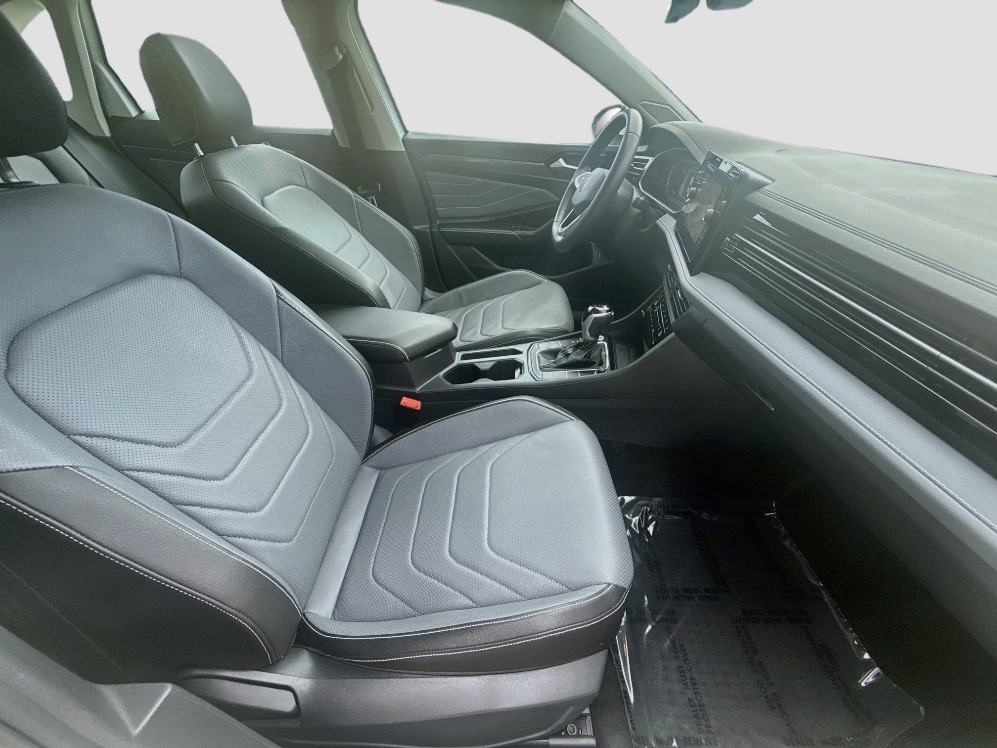 Used 2025 Volkswagen Jetta SEL FWD image 31