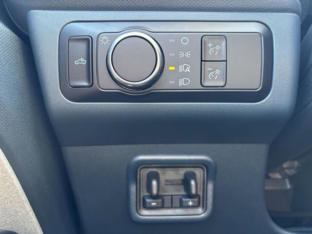 New 2025 Ford Maverick XLT w/ XLT Luxury Package image 28