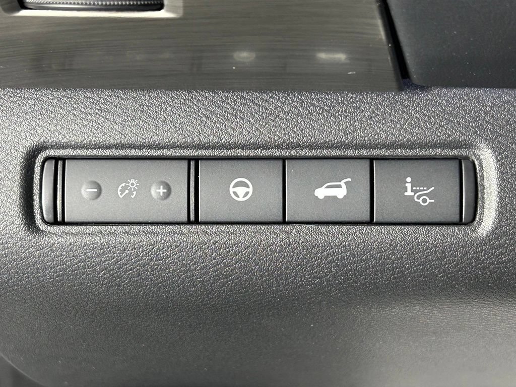 Used 2024 Nissan Pathfinder Platinum AWD/4WD image 31