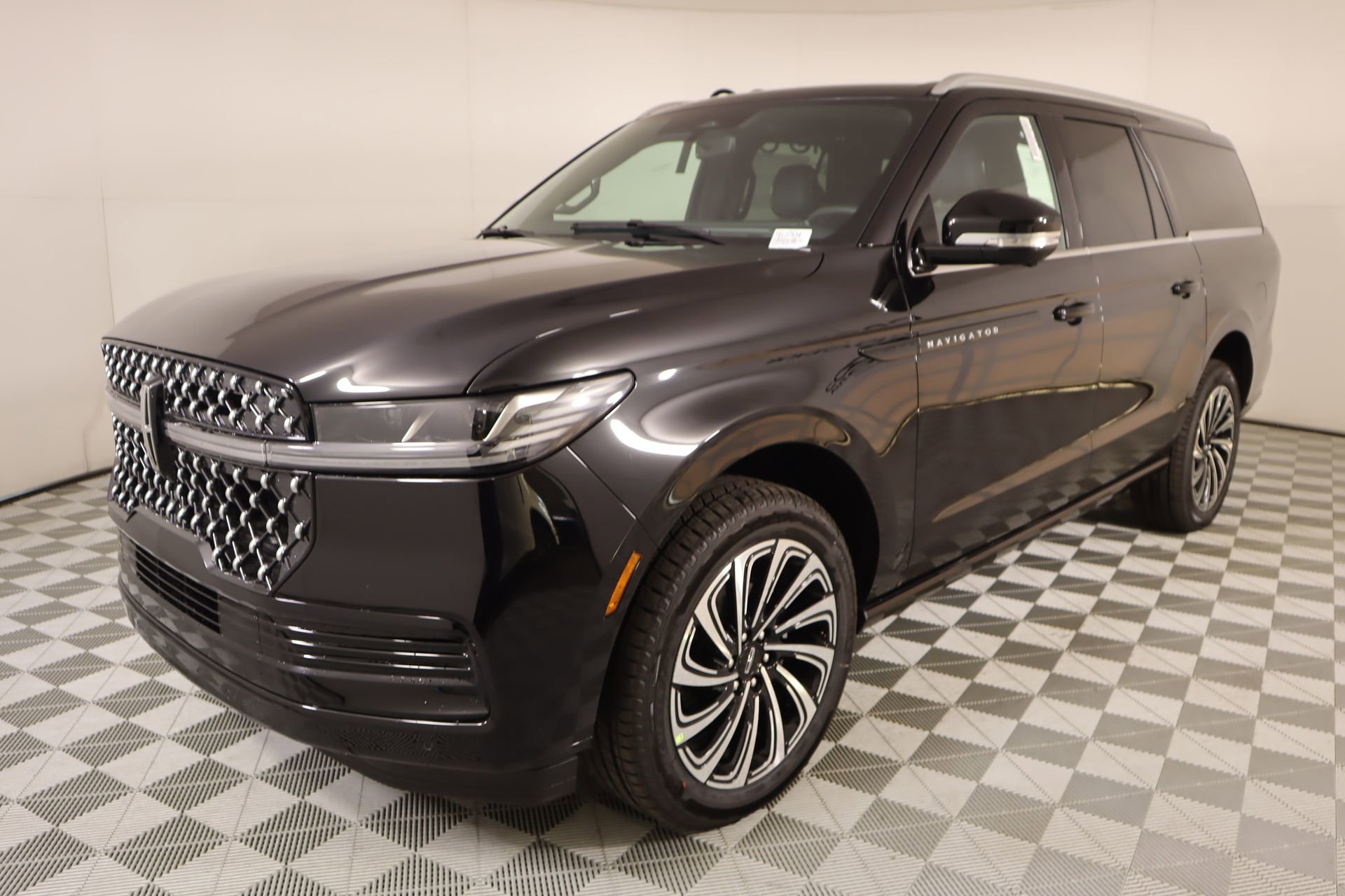 New 2026 Lincoln Navigator L Black Label AWD/4WD image 10