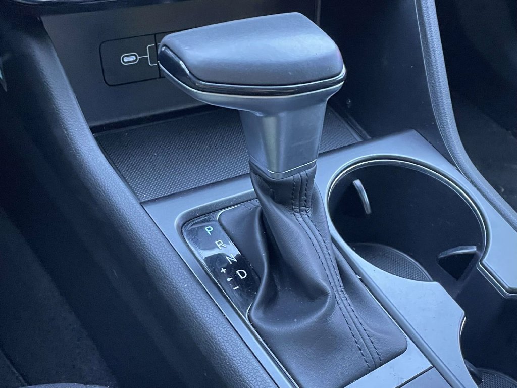 Used 2025 Hyundai Sonata SE FWD image 29