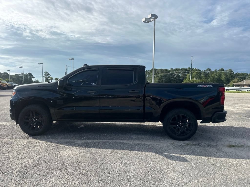 Used 2022 Chevrolet Silverado 1500 Custom w/ LPO, Dark Essentials Package AWD/4WD image 6