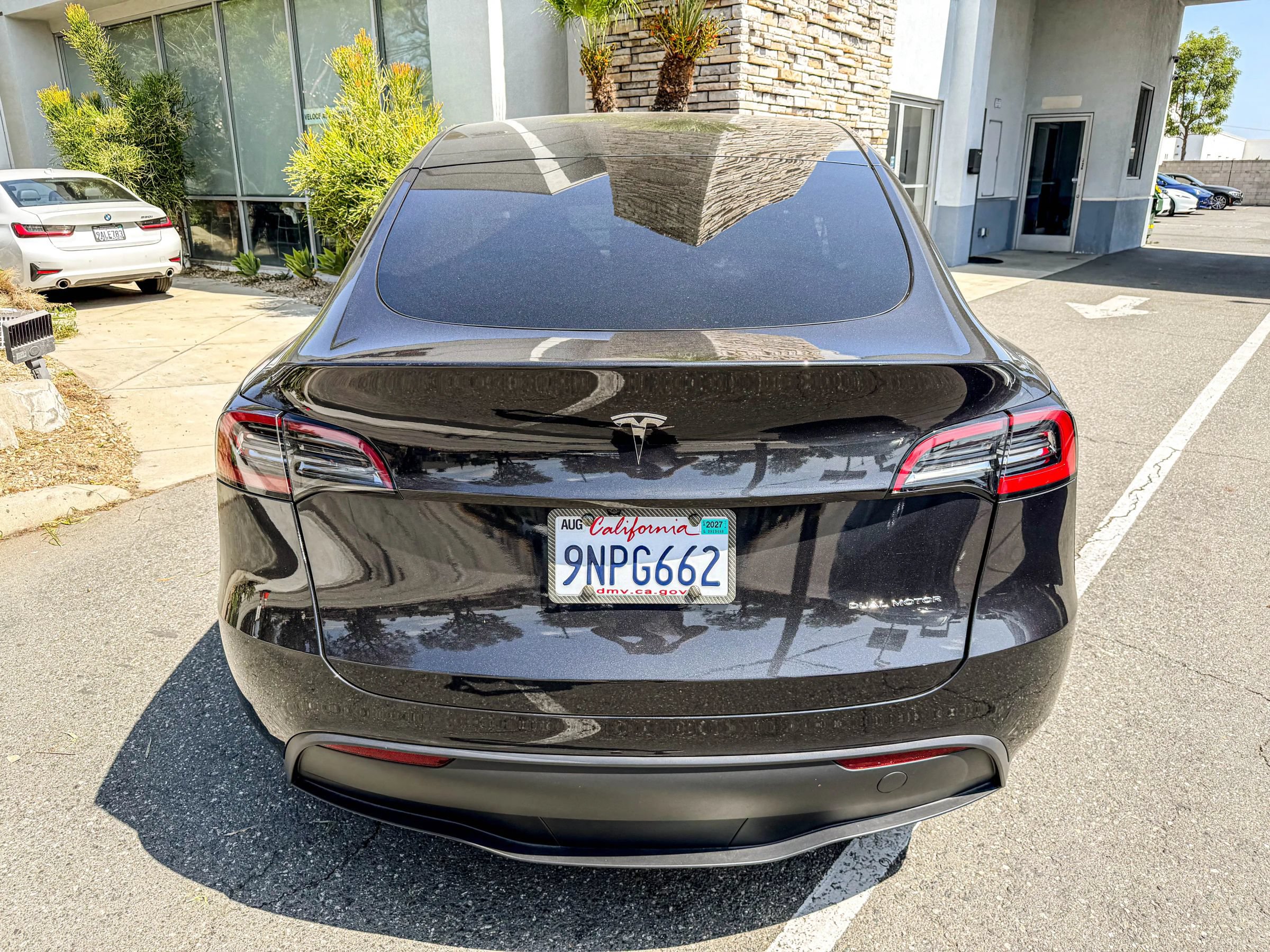 Used 2024 Tesla Model Y Long Range AWD/4WD image 12