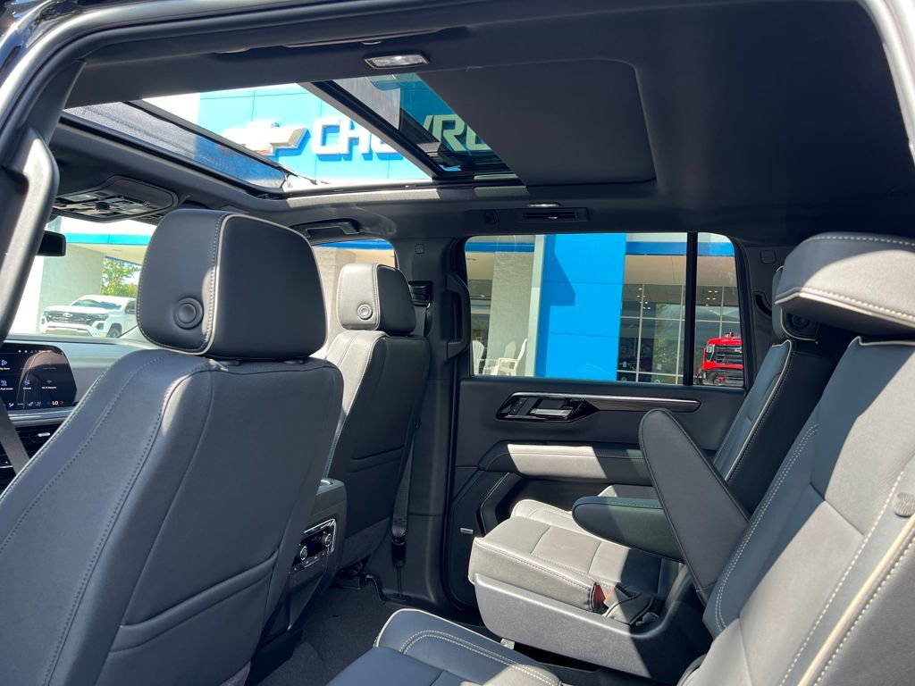 New 2026 Chevrolet Suburban Premier w/ Sun And Tow Package image 30