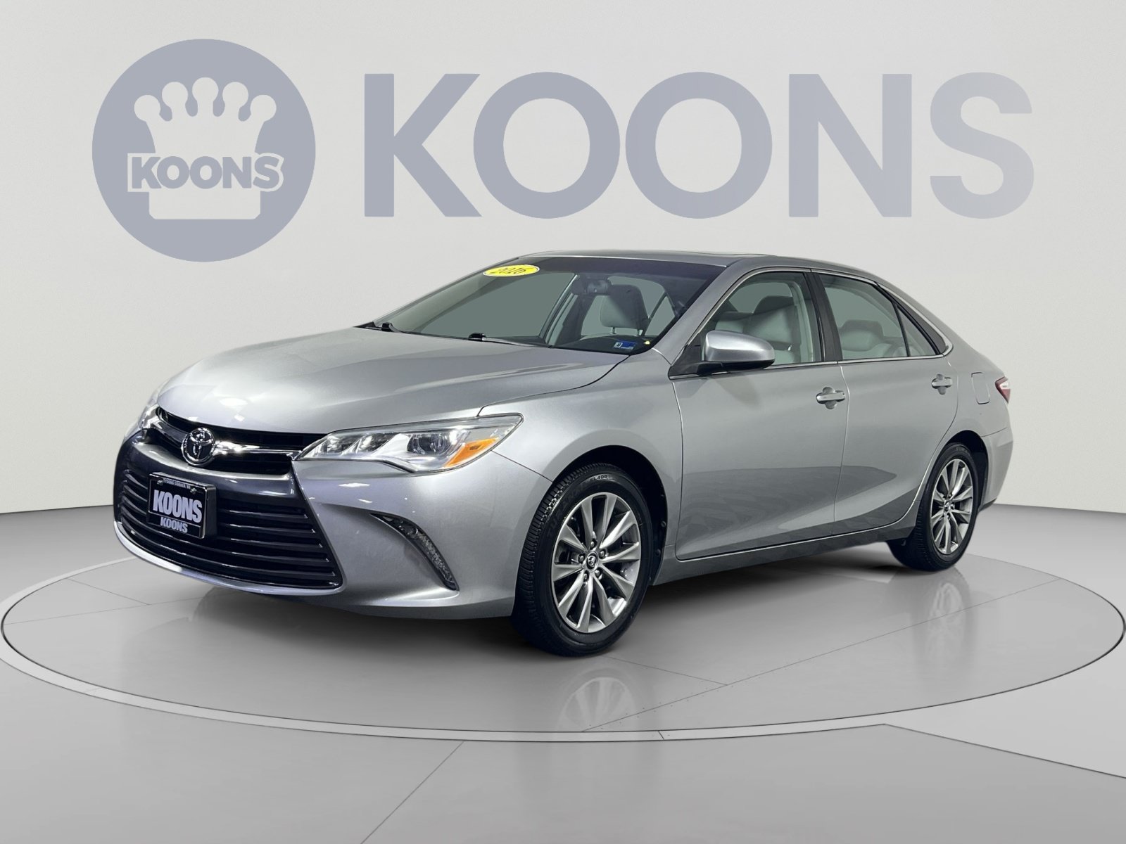 Used 2016 Toyota Camry XLE FWD image 1