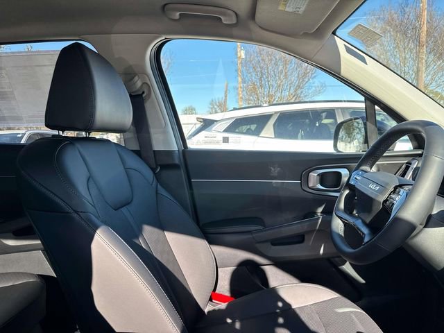 New 2026 Kia Sorento S w/ S Panoramic Sunroof Package FWD image 17