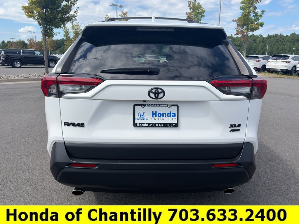 Used 2021 Toyota RAV4 XLE AWD/4WD image 6