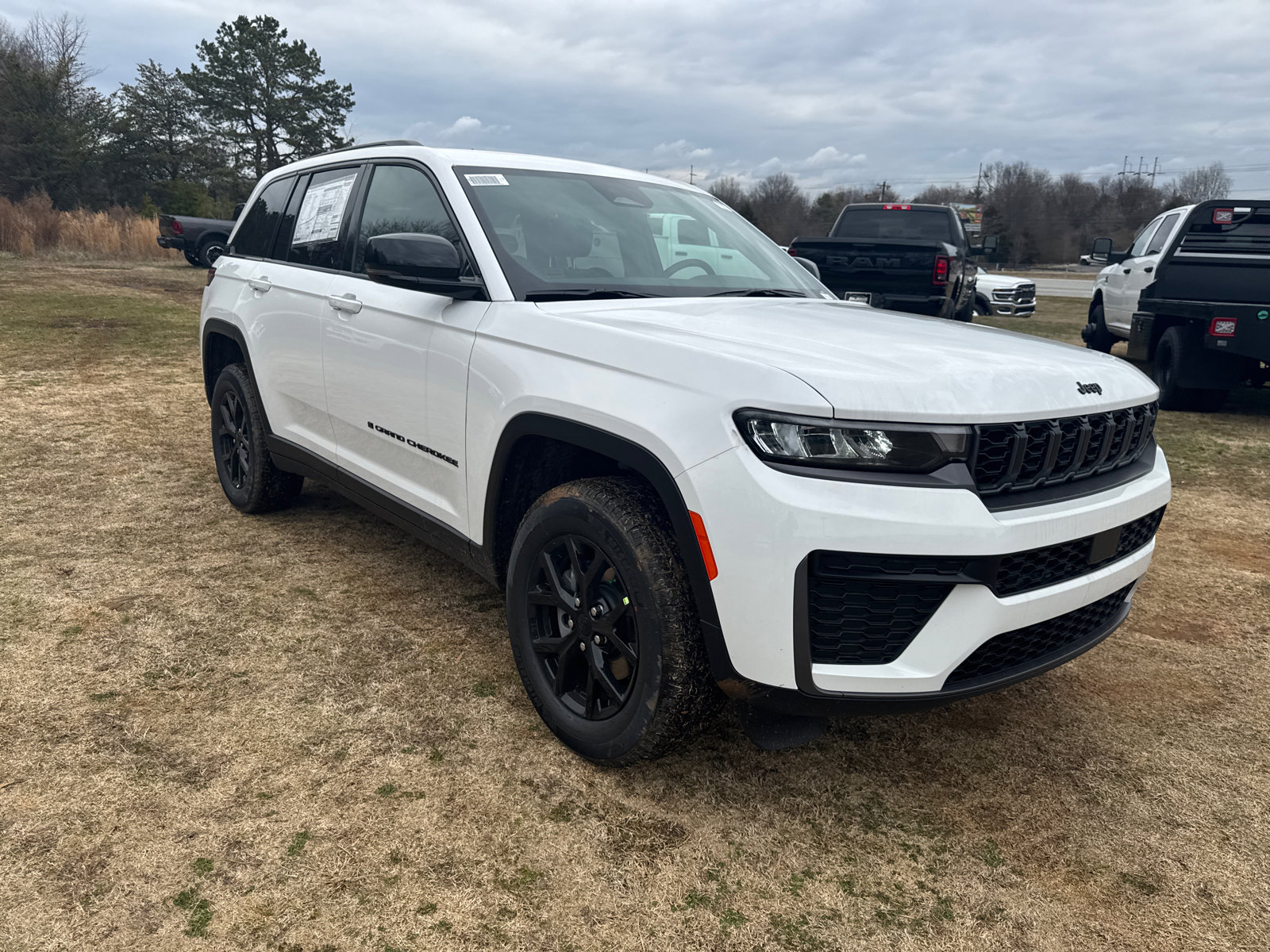 New 2026 Jeep Grand Cherokee Altitude RWD image 3
