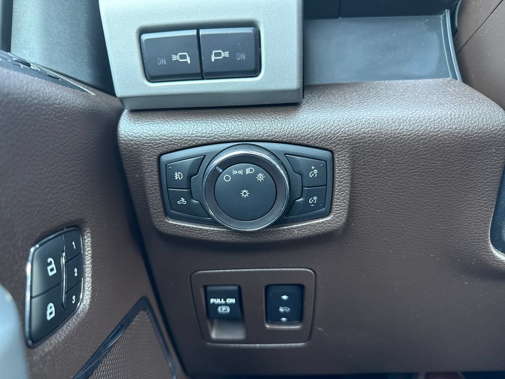 Used 2019 Ford F150 King Ranch w/ Equipment Group 601A Luxury AWD/4WD image 19